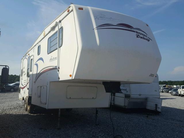 1TC3B247911307063 - 2001 COACH CAMPER WHITE photo 1