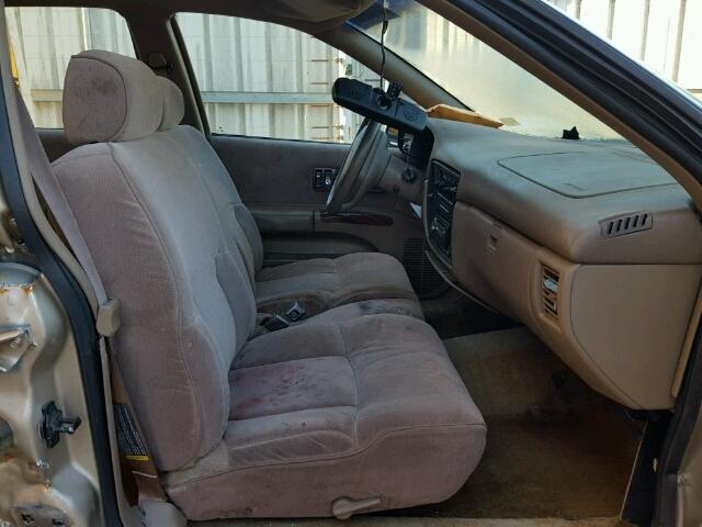 1G1BL52W1TR187935 - 1996 CHEVROLET CAPRICE CL 金色 照片 5