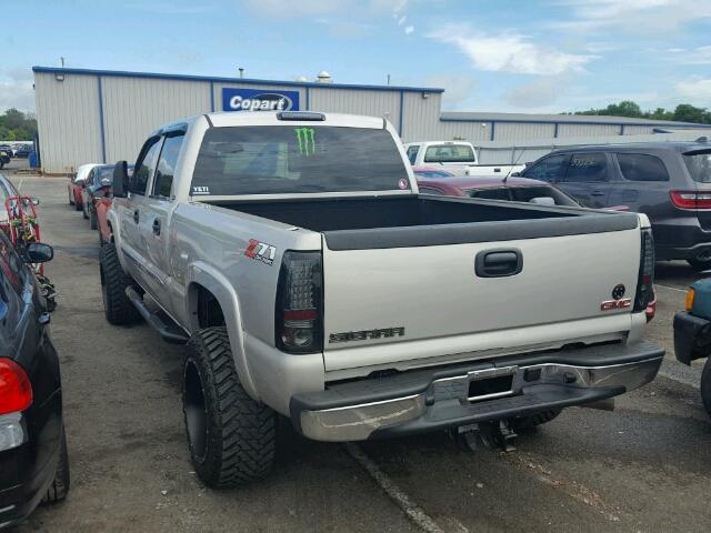 0K1141112832 - 2007 GMC SIERRA K25 SILVER photo 3