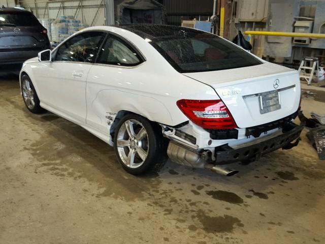 WDDGJ4HB7EG300339 - 2014 MERCEDES-BENZ C 250 WHITE photo 3