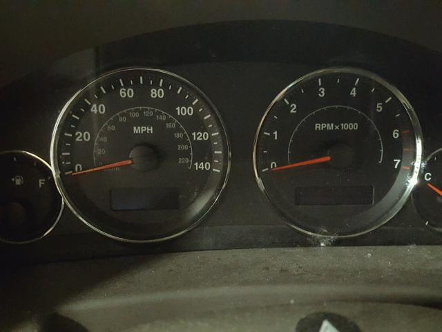 1J8HG48K26C300652 - 2006 JEEP COMMANDER SILVER photo 8