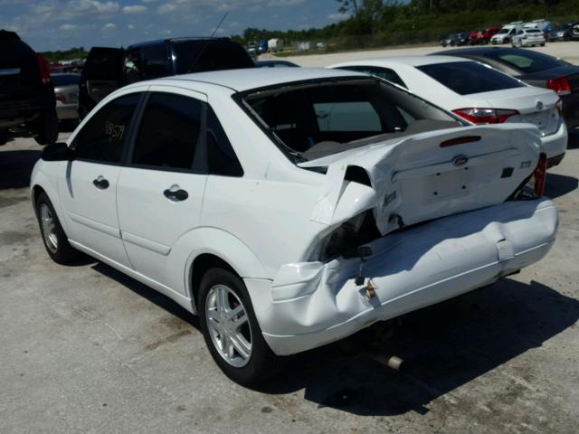 1FAHP38Z64W178913 - 2004 FORD FOCUS ZTS WHITE photo 3