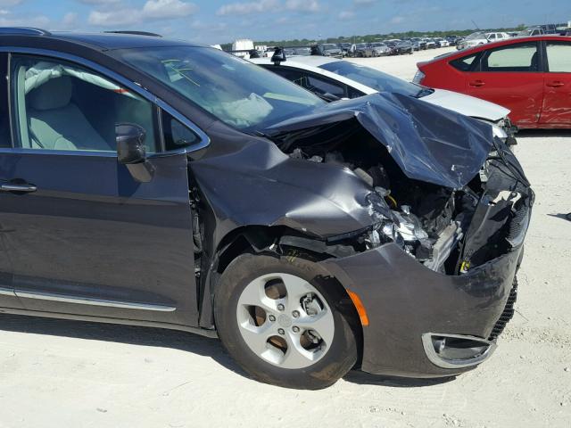 2C4RC1EG1HR653691 - 2017 CHRYSLER PACIFICA T GRAY photo 9