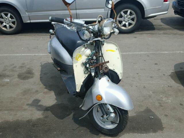 LFGTCKPH291000021 - 2009 OTHE SCOOTER SILVER photo 1