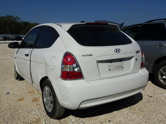 KMHCM36C69U114042 - 2009 HYUNDAI ACCENT GS WHITE photo 3