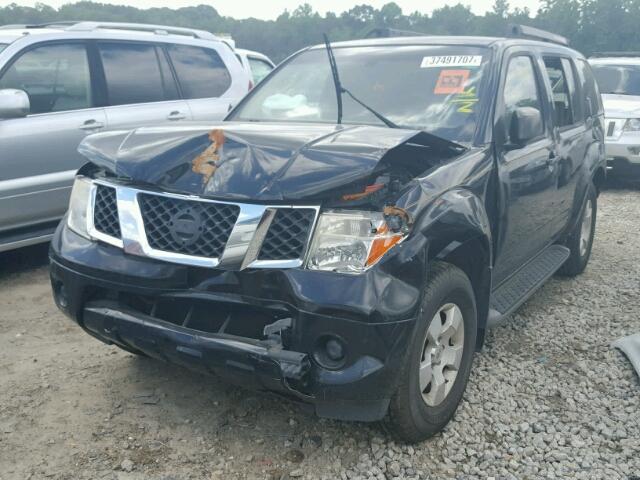 5N1AR18U25C773173 - 2005 NISSAN PATHFINDER BLACK photo 2