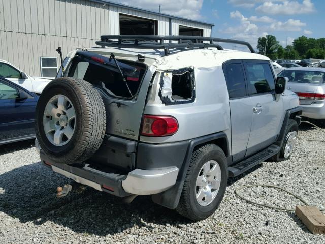 JTEBU11FX70096439 - 2007 TOYOTA FJ CRUISER SILVER photo 4