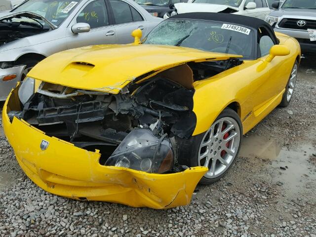 1B3JZ65Z05V501261 - 2005 DODGE VIPER SRT- YELLOW photo 2