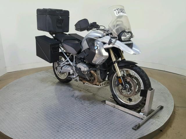 WB1046005CZX52622 - 2012 BMW R1200 GS TWO TONE photo 2