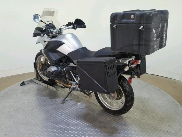 WB1046005CZX52622 - 2012 BMW R1200 GS TWO TONE photo 6