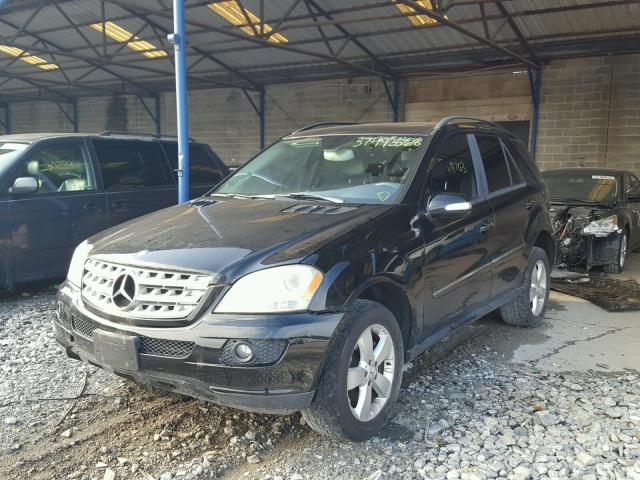 4JGBB75E46A063231 - 2006 MERCEDES-BENZ ML 500 BLACK photo 2