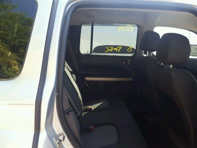 3GNBAADB4AS544848 - 2010 CHEVROLET HHR LS SILVER photo 6