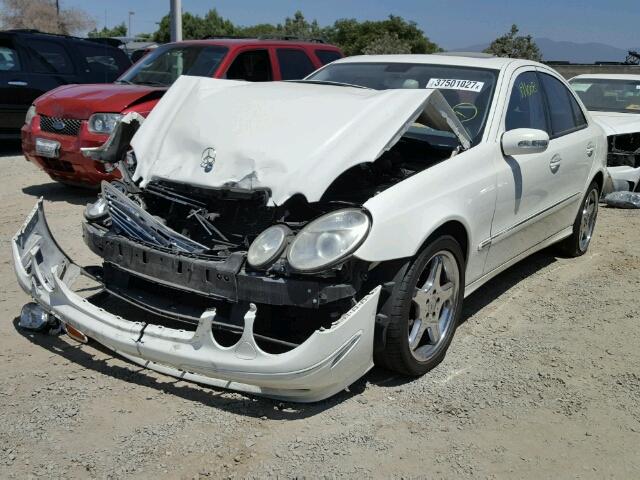 WDBUF65J33A356038 - 2003 MERCEDES-BENZ E 320 WHITE photo 2