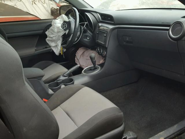 JTKJF5C78FJ008061 - 2015 TOYOTA SCION TC 黑色 照片 5