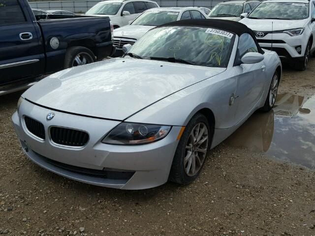 4USBU33577LW59797 - 2007 BMW Z4 3.0I SILVER photo 2