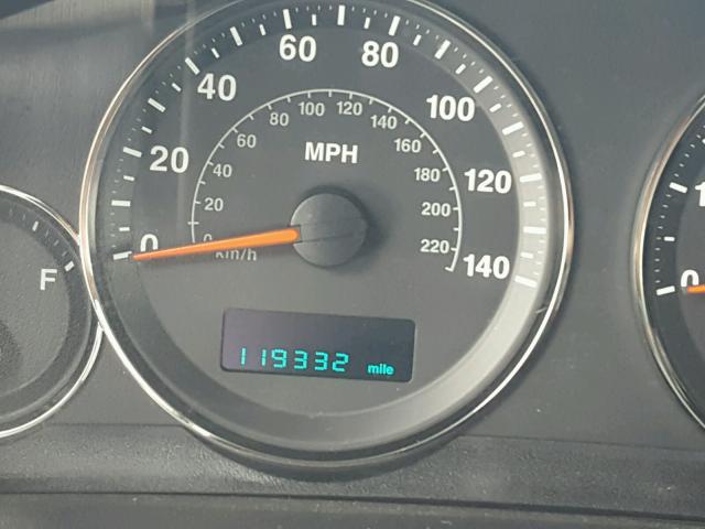 1J8HG58236C276643 - 2006 JEEP COMMANDER 银色 照片 8