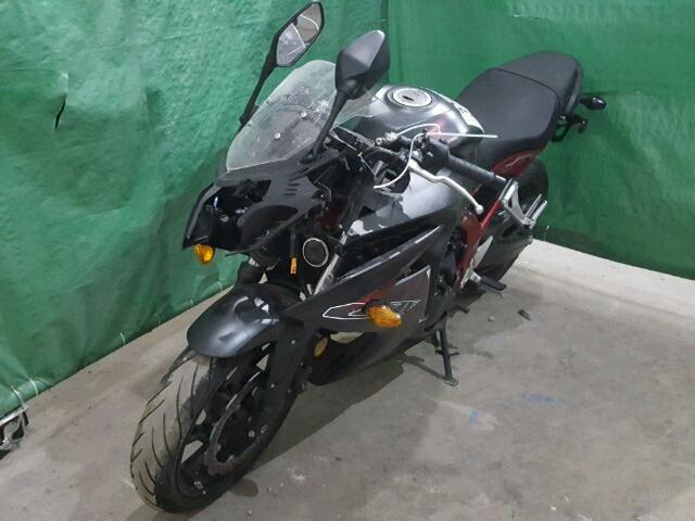 MLHRC7401G5200669 - 2016 HONDA CBR650 F BLACK photo 2