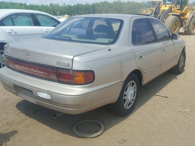 4T1VK13EXPU079396 - 1993 TOYOTA CAMRY XLE GOLD photo 4