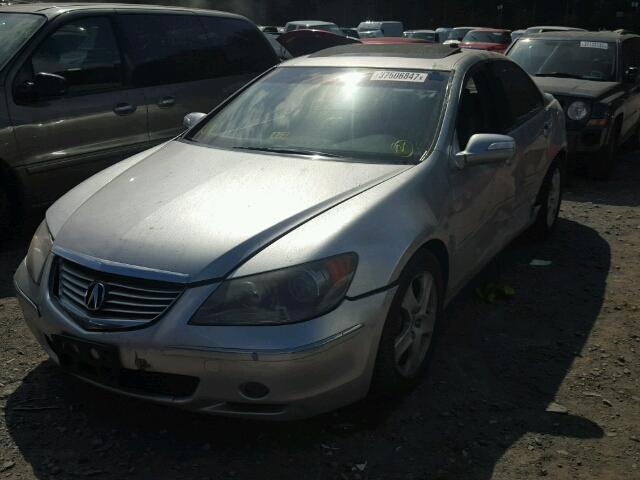 JH4KB16525C010741 - 2005 ACURA RL SILVER photo 2