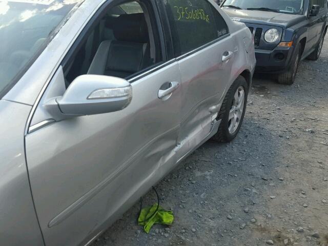 JH4KB16525C010741 - 2005 ACURA RL SILVER photo 9