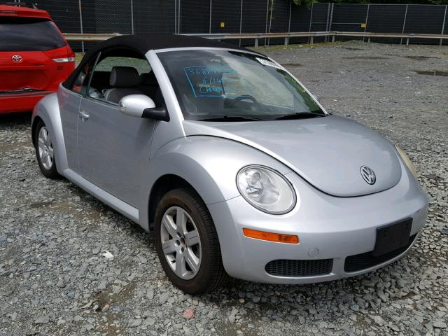 3VWRF31Y76M323136 - 2006 VOLKSWAGEN NEW BEETLE 银色 照片 1