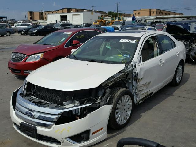 3FADP0L37BR165751 - 2011 FORD FUSION HYB WHITE photo 2