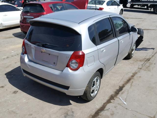 KL1TD66E49B326562 - 2009 CHEVROLET AVEO LS GRAY photo 4