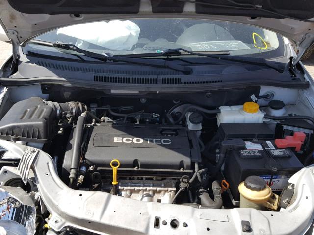 KL1TD66E49B326562 - 2009 CHEVROLET AVEO LS GRAY photo 7