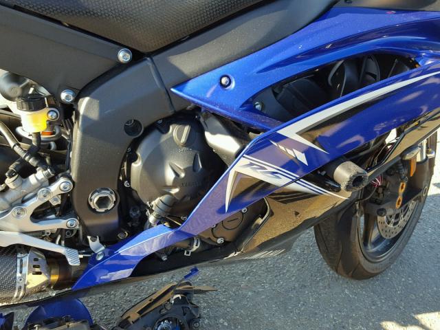 JYARJ16E89A015524 - 2009 YAMAHA YZFR6 BLUE photo 7