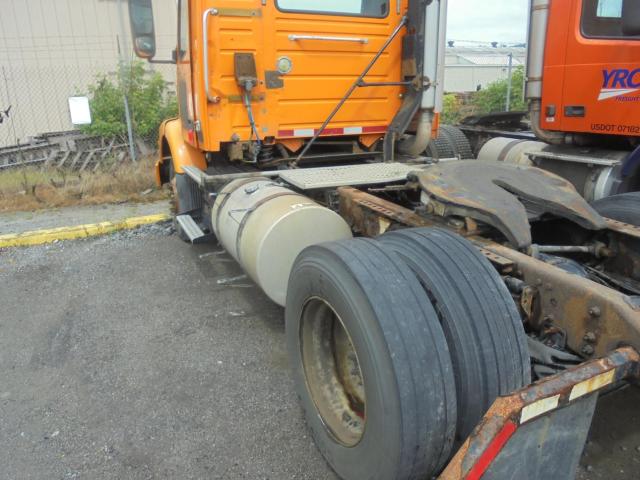 4V4M19GF54N360343 - 2004 VOLVO VN VNM ORANGE photo 4