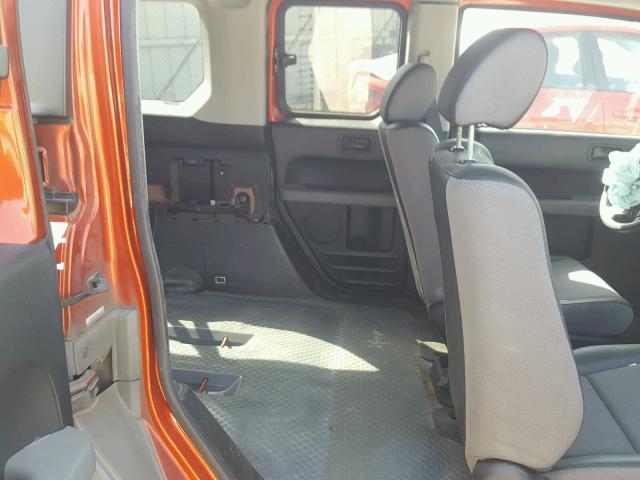 5J6YH18375L014123 - 2005 HONDA ELEMENT LX ORANGE photo 6