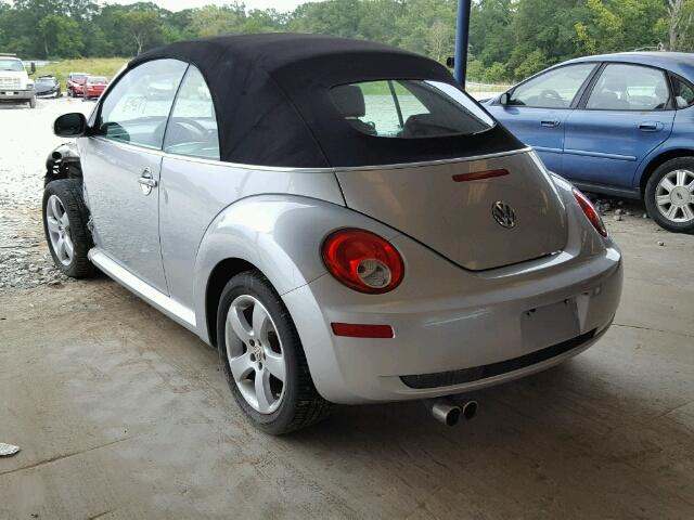 3VWSF31Y77M409128 - 2007 VOLKSWAGEN NEW BEETLE SILVER photo 3