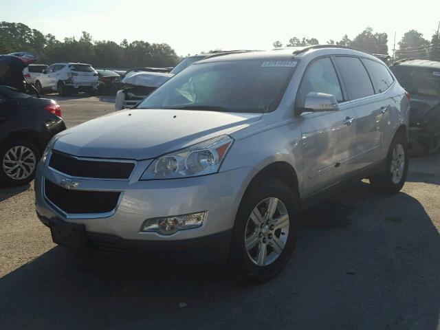 1GNKRGED0CJ193792 - 2012 CHEVROLET TRAVERSE L SILVER photo 2