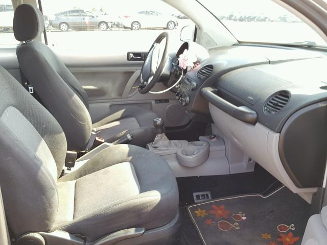 3VWBK21C13M443117 - 2003 VOLKSWAGEN NEW BEETLE 银色 照片 5