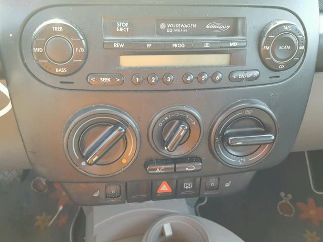 3VWBK21C13M443117 - 2003 VOLKSWAGEN NEW BEETLE 银色 照片 9