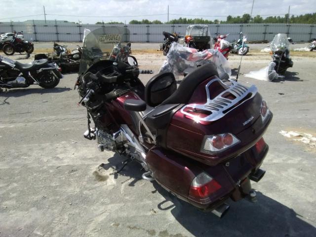 1HFSC47F56A513125 - 2006 HONDA GL1800 MAROON photo 3