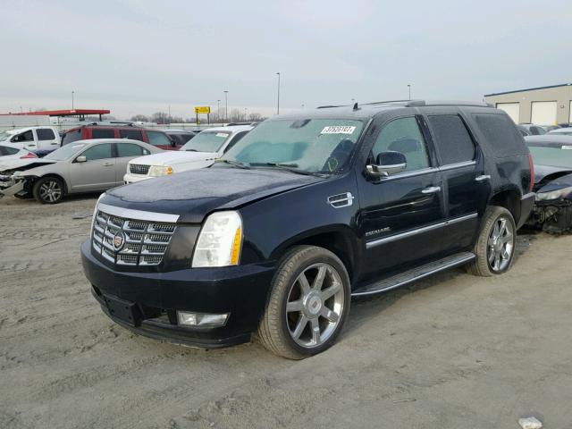 1GYS4BEF5CR155837 - 2012 CADILLAC ESCALADE L BLACK photo 2