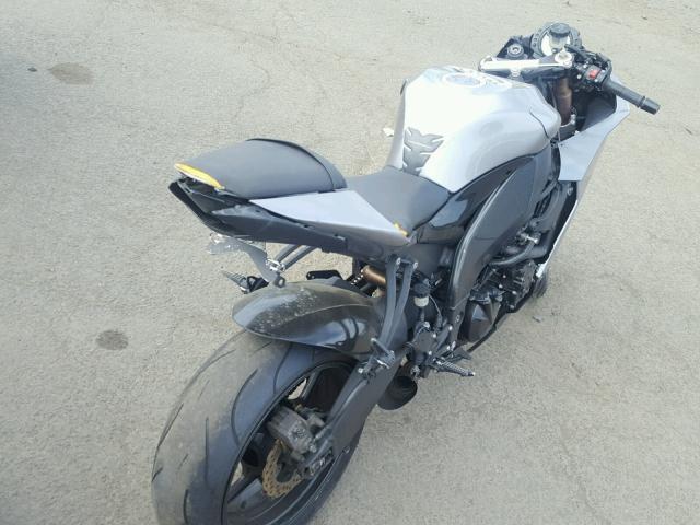 JKAZXCE119A022631 - 2009 KAWASAKI ZX1000 E GRAY photo 4