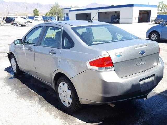 1FAHP34N38W273776 - 2008 FORD FOCUS S/SE GRAY photo 3