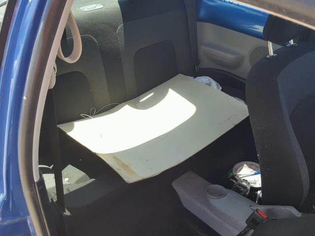 3VWBS21C61M410031 - 2001 VOLKSWAGEN NEW BEETLE ლურჯი ფოტო 6