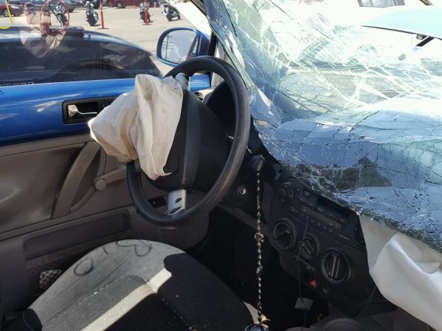 3VWBS21C61M410031 - 2001 VOLKSWAGEN NEW BEETLE ლურჯი ფოტო 9