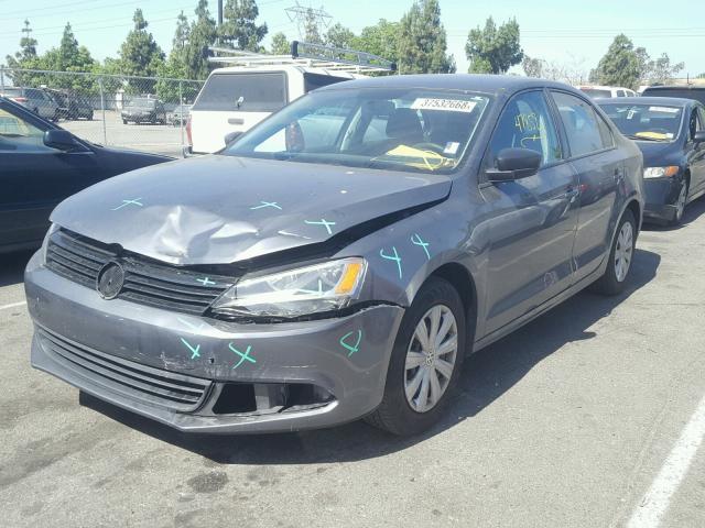 3VW1K7AJ5EM365371 - 2014 VOLKSWAGEN JETTA BASE 灰色 照片 2