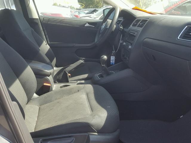 3VW1K7AJ5EM365371 - 2014 VOLKSWAGEN JETTA BASE 灰色 照片 5