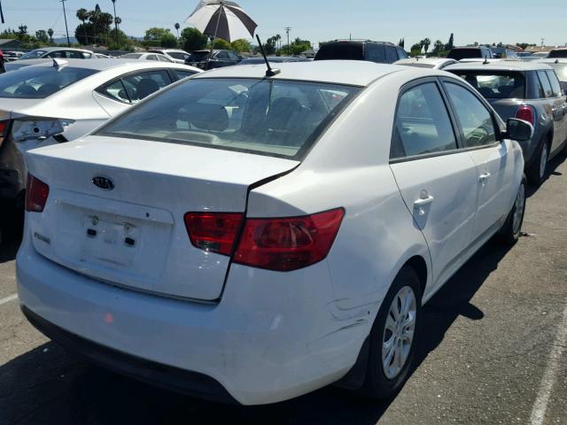 KNAFT4A2XC5623168 - 2012 KIA FORTE LX WHITE photo 4