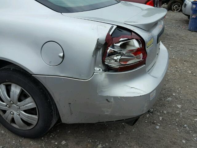 2G2WP522341209975 - 2004 PONTIAC GRAND PRIX GRAY photo 9