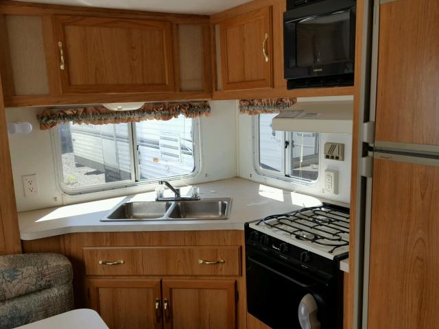 1TC3B102711201294 - 2001 COACH RV TRAILER WHITE photo 6