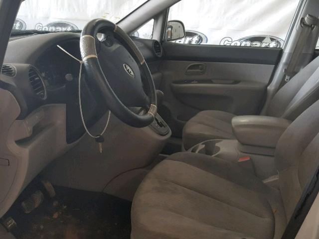 KNAFG526387131234 - 2008 KIA RONDO LX/E SILVER photo 5