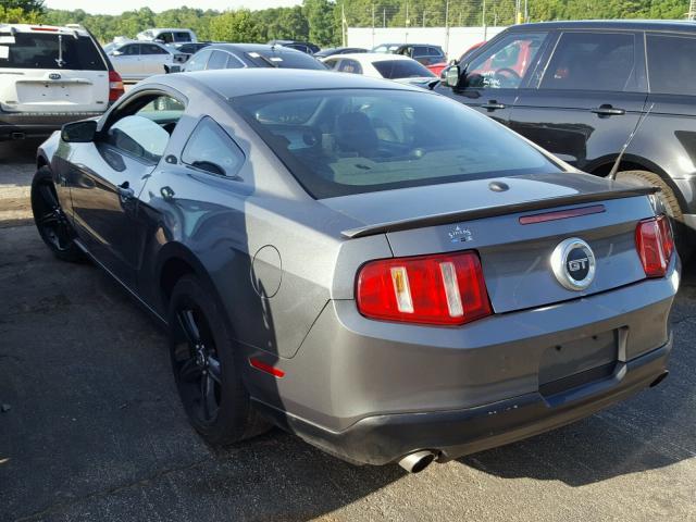 1ZVBP8CH8A5143753 - 2010 FORD MUSTANG GT GRAY photo 3