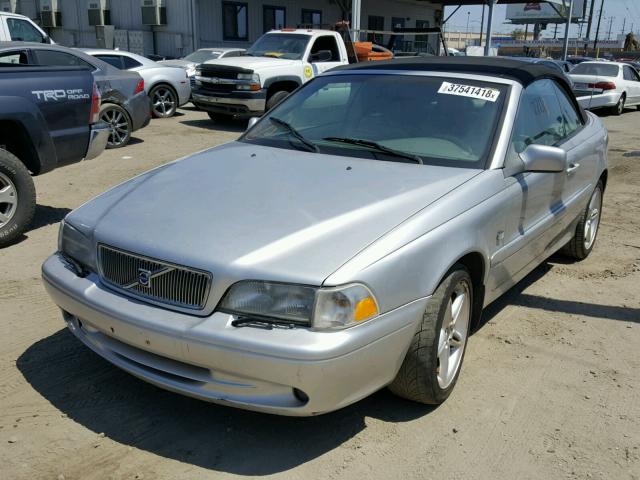 YV1NC53D72J029429 - 2002 VOLVO C70 SILVER photo 2