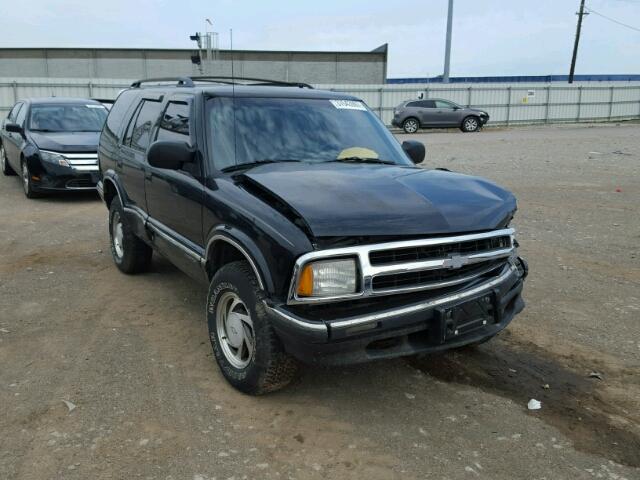 1GNDT13W2T2306745 - 1996 CHEVROLET BLAZER BLACK photo 1